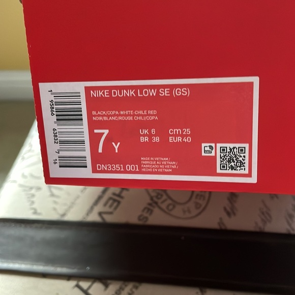 Nike Dunk Low - Picture 9 of 9